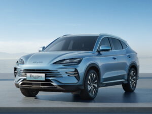 BYD Song Plus: мощный и технологичный электромобиль для украинского рынка