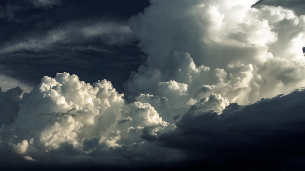 Загадочная механика атмосферы: как формируется погода на Земле