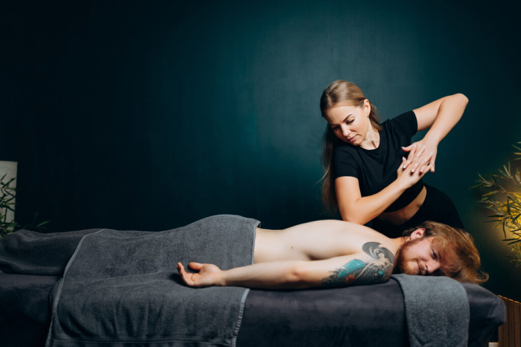 Подарунок подрузі на Новий рік у Києві — найкращі ідеї та тренди 2025 року