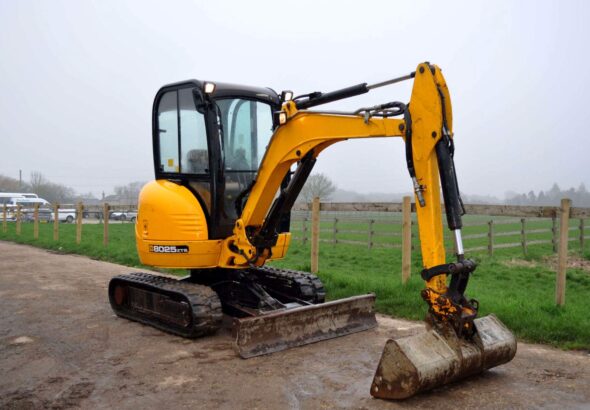 Міні екскаватор як універсальне рішення для сучасних робіт